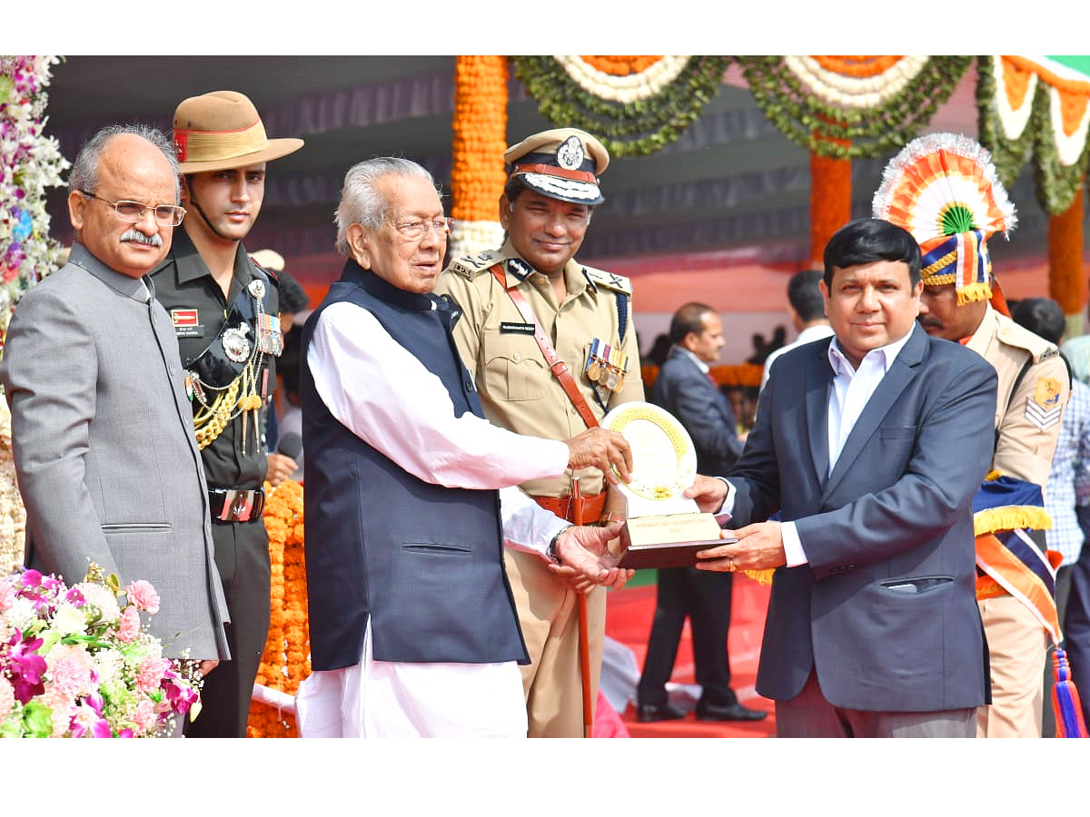 74th Republic day Celebrations At Indira Gandhi Stadium Vijayawada PHotos - Sakshi4