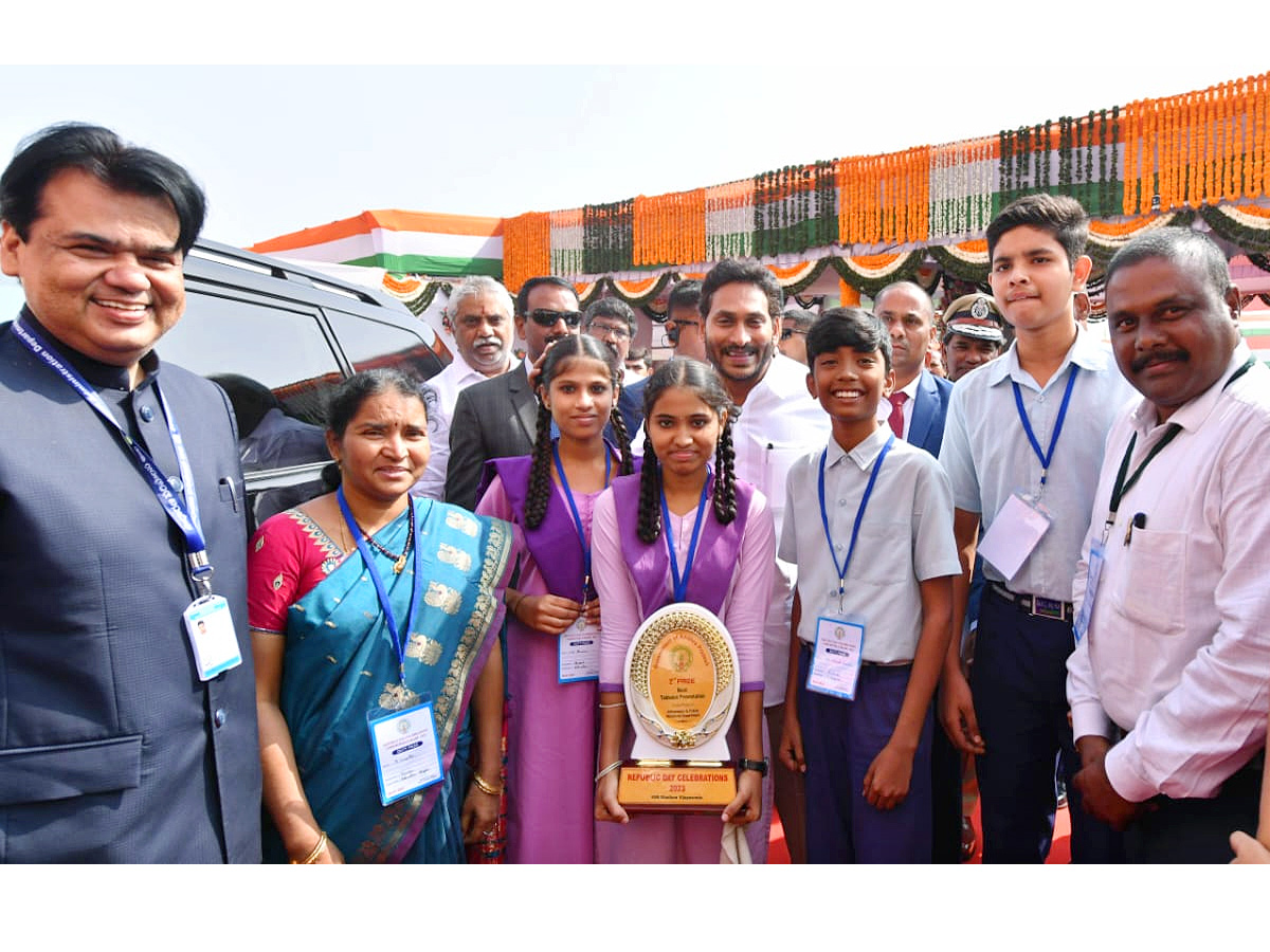 74th Republic day Celebrations At Indira Gandhi Stadium Vijayawada PHotos - Sakshi5