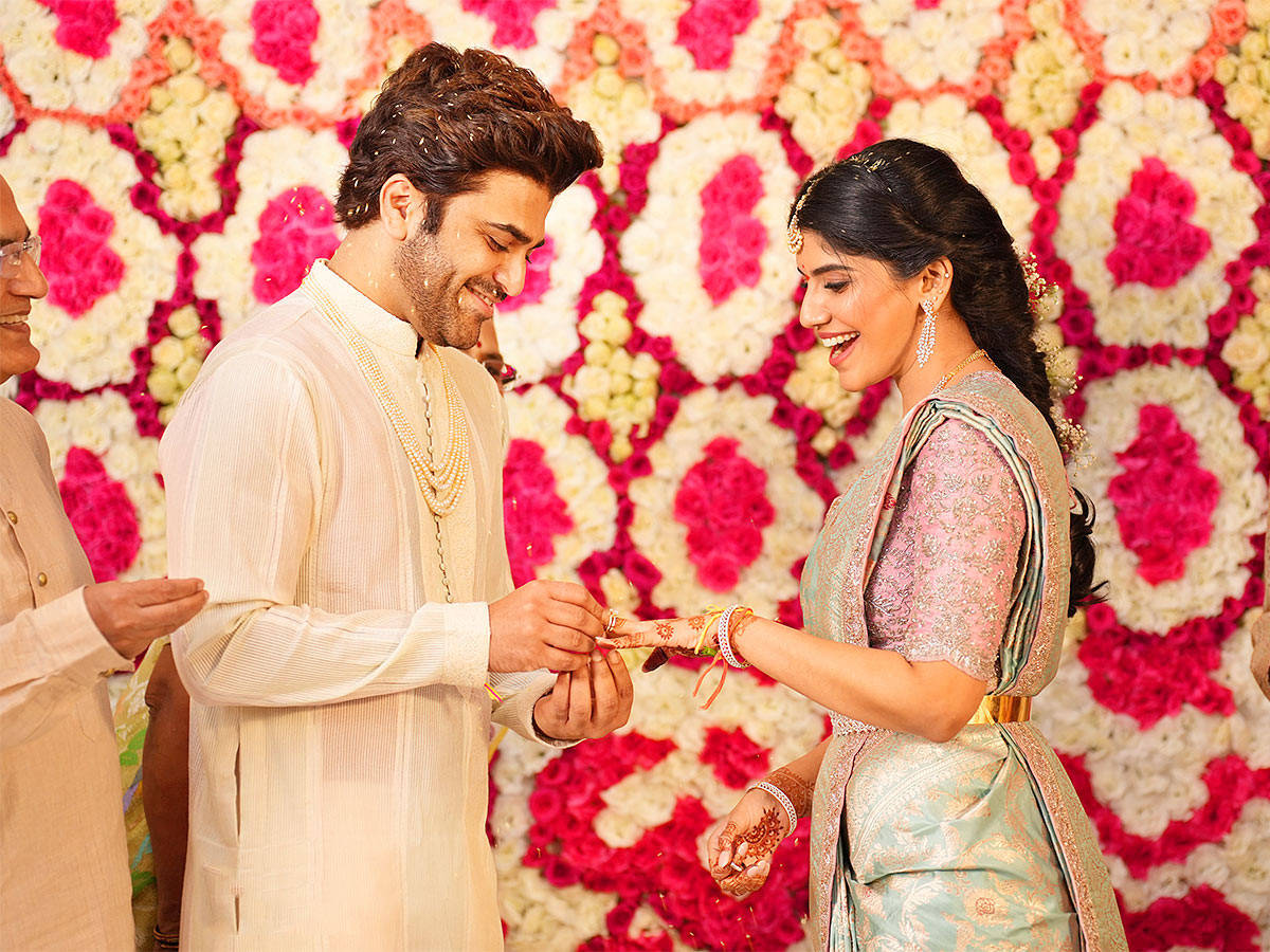 Tollywood Hero Sharwanand Engagement Photos - Sakshi9