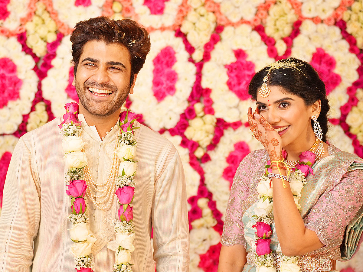 Tollywood Hero Sharwanand Engagement Photos - Sakshi30