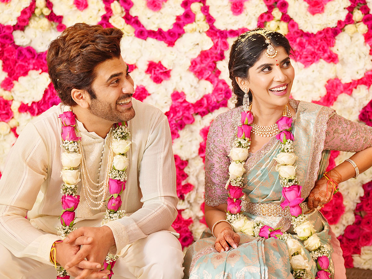 Tollywood Hero Sharwanand Engagement Photos - Sakshi40