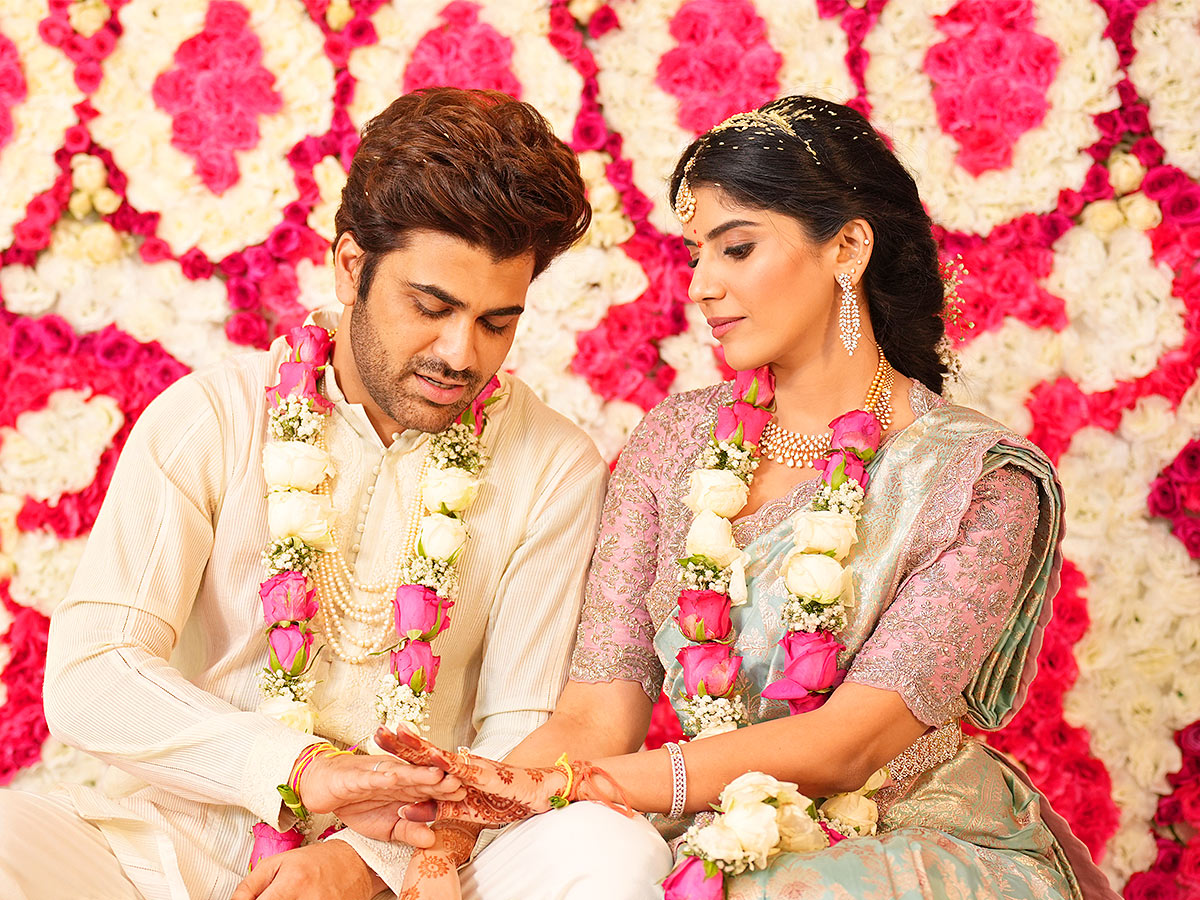 Tollywood Hero Sharwanand Engagement Photos - Sakshi42