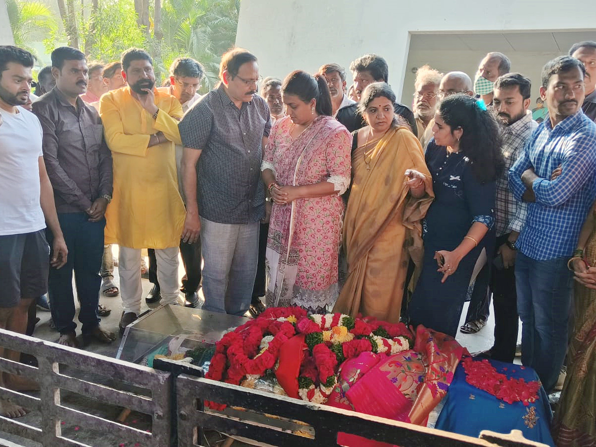 Senior Actress Jamuna Funeral Photos - Sakshi11