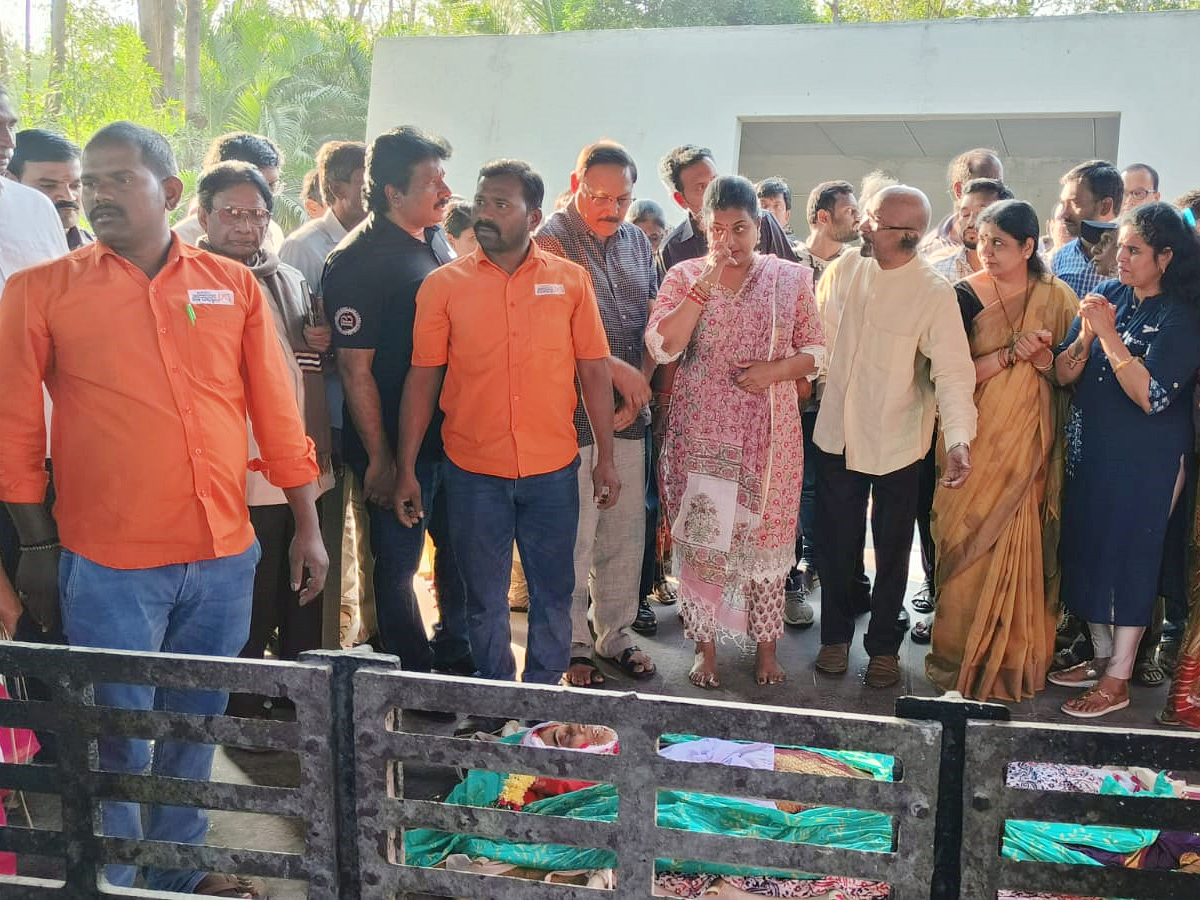 Senior Actress Jamuna Funeral Photos - Sakshi6