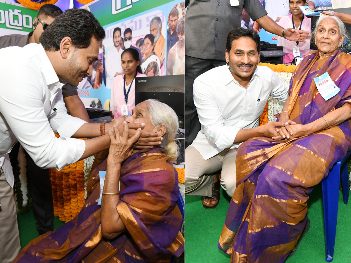 CM YS Jagan Rajahmundry Tour Photos - Sakshi28