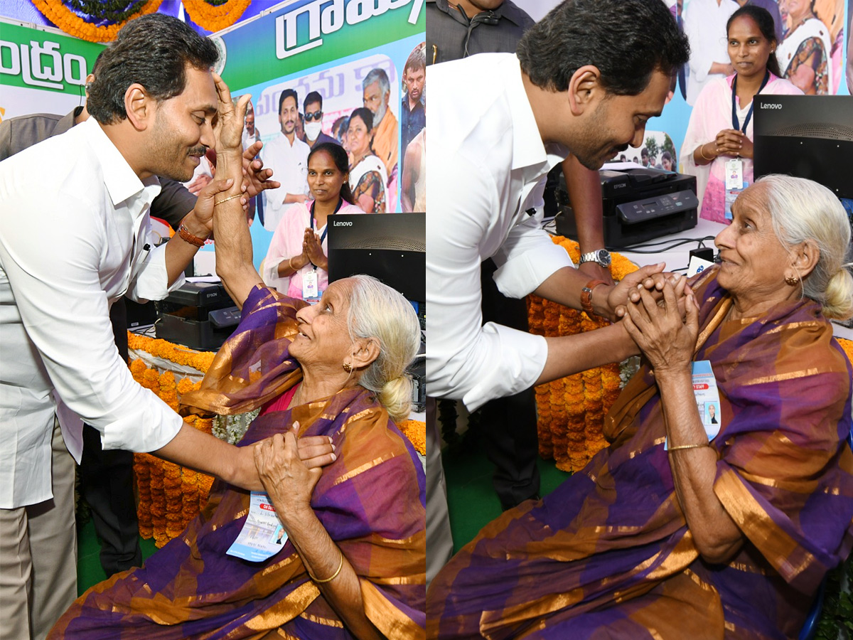 CM YS Jagan Rajahmundry Tour Photos - Sakshi29