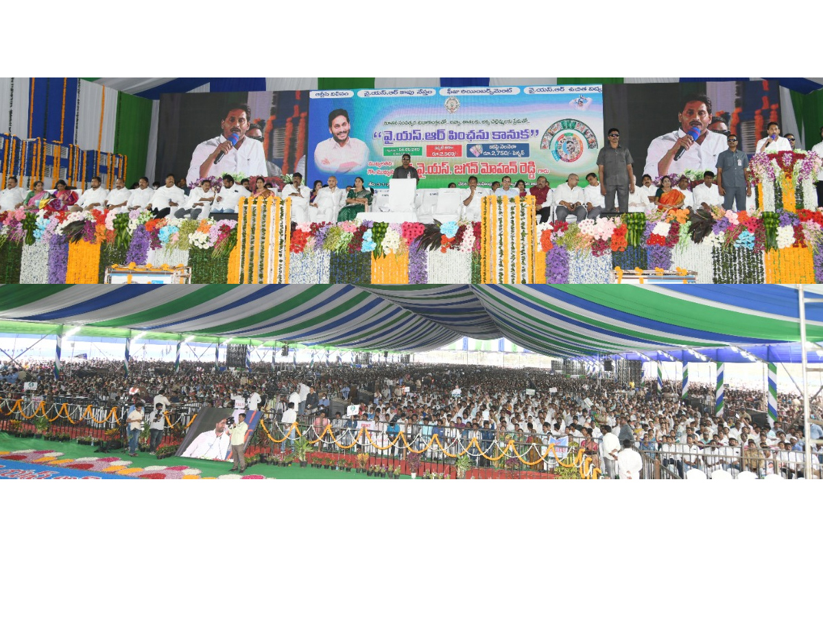 CM YS Jagan Rajahmundry Tour Photos - Sakshi17