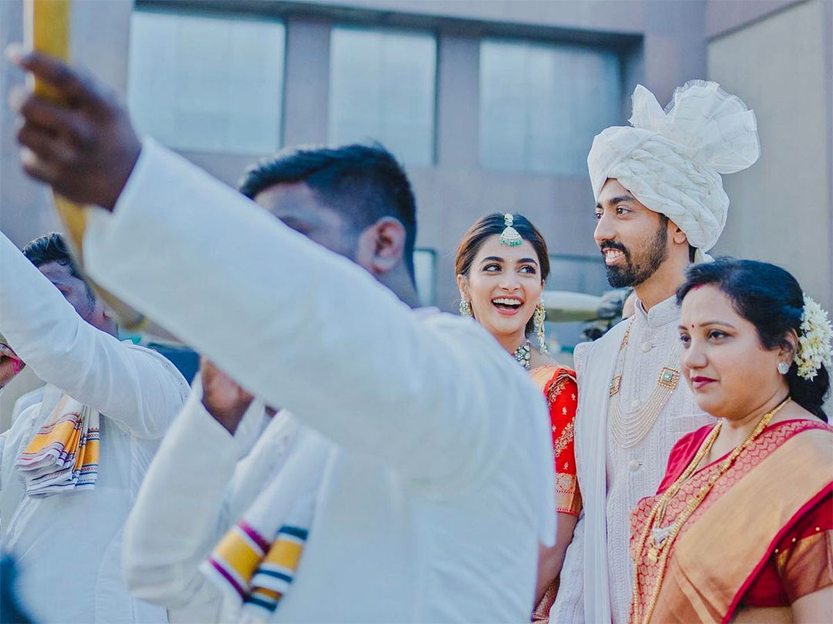 Actress Pooja Hegde Brother Wedding Viral Photos - Sakshi4