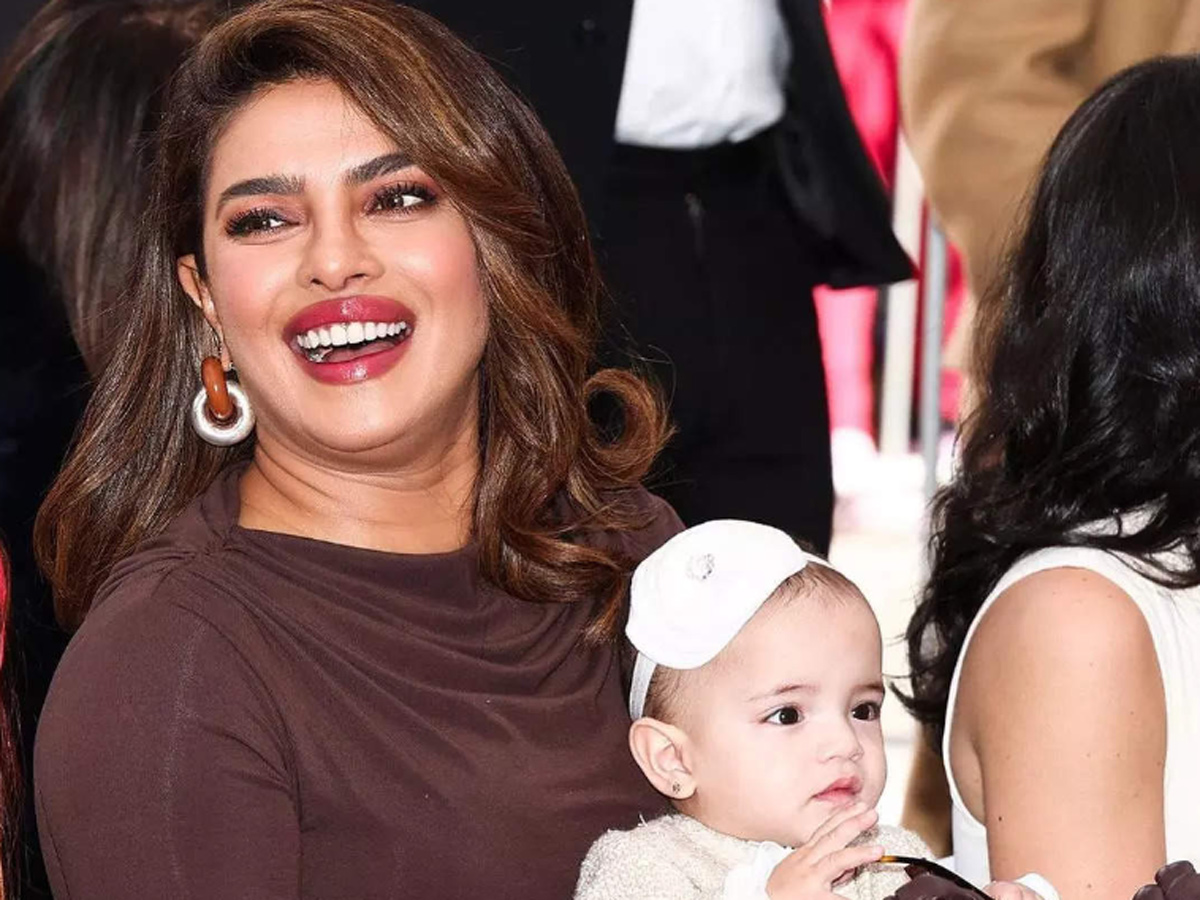 Priyanka Chopra And Daughter Malti Marie Photos  - Sakshi2