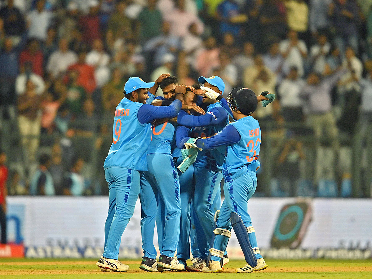 India and Sri Lanka First Twenty20 international Cricket Match Pics - Sakshi1