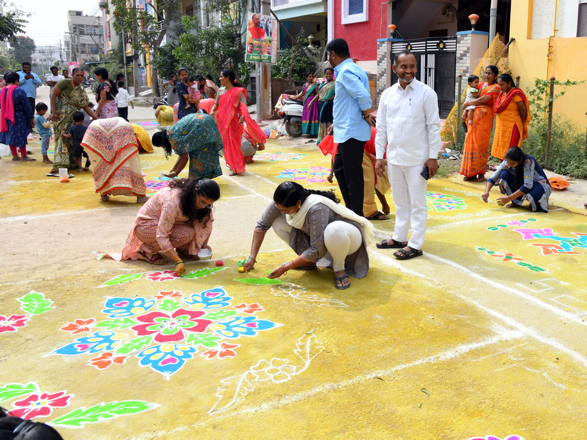 Rangoli Competition At Hyderabad Organised by Sakshi Telugu News Paper Photos - Sakshi29