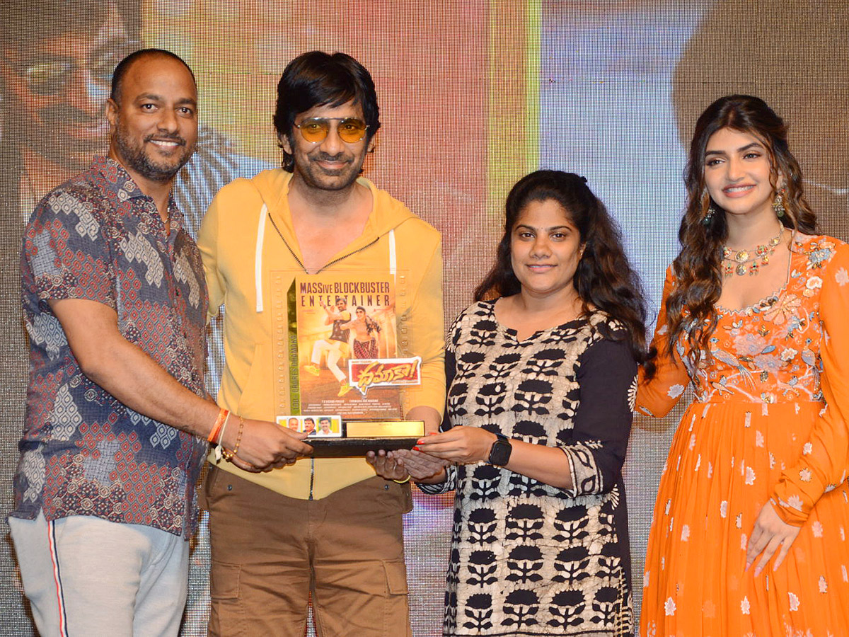 Ravi Teja, Sreeleela Dhamaka 100 CR MASSive Festival Pics - Sakshi16