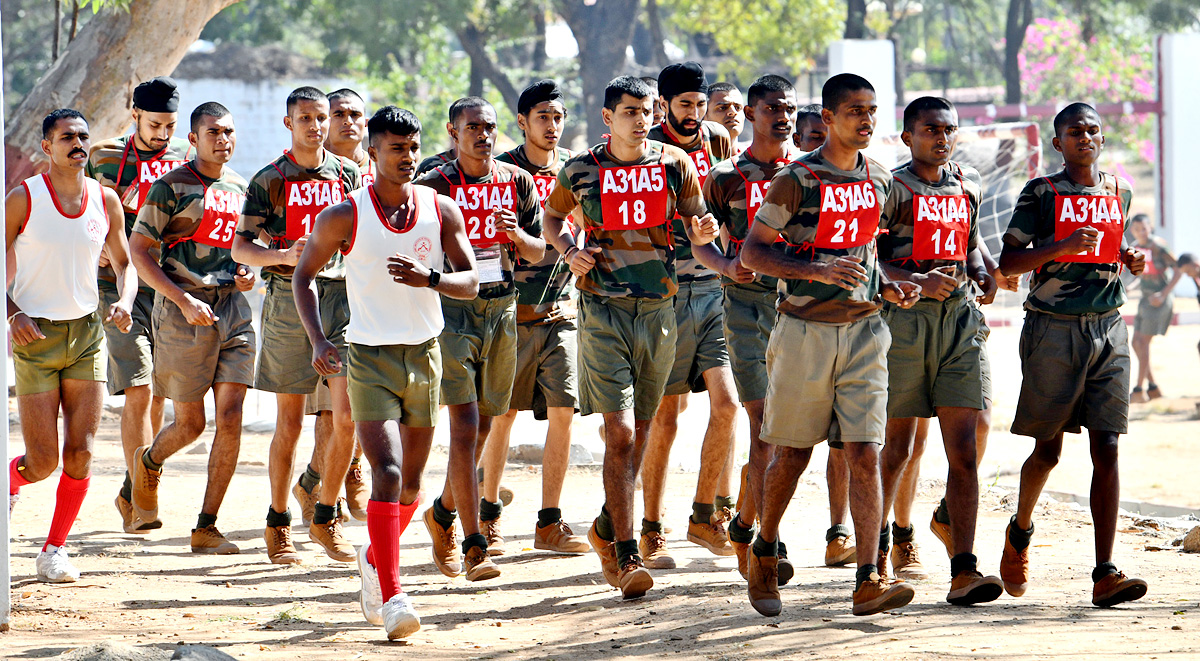 Hyderabad: First batch of Agniveers commence training at Artillery Centre - Sakshi13