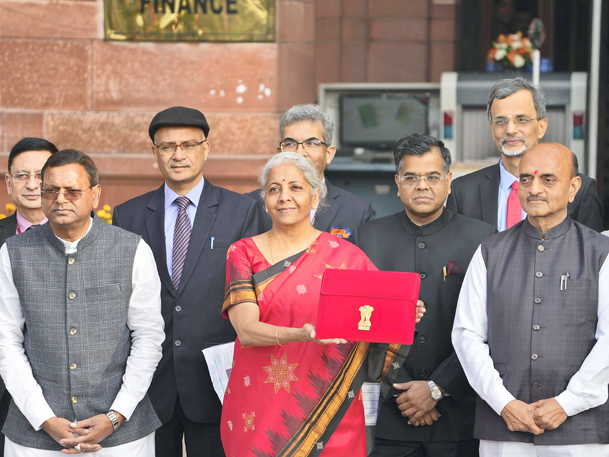 Union Budget 2023: FM Sitharaman With Budget Team Photos - Sakshi6