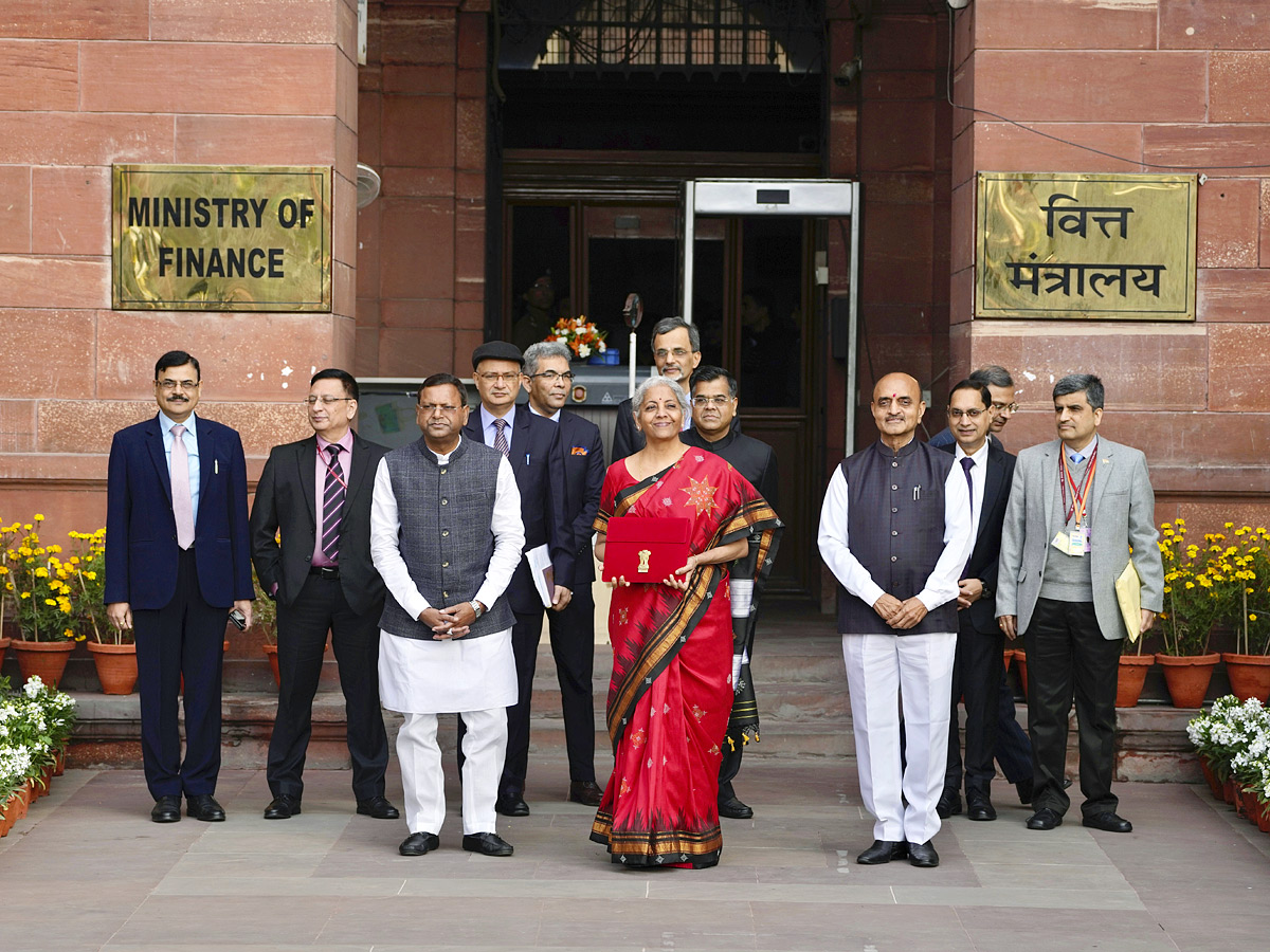 Union Budget 2023: FM Sitharaman With Budget Team Photos - Sakshi8