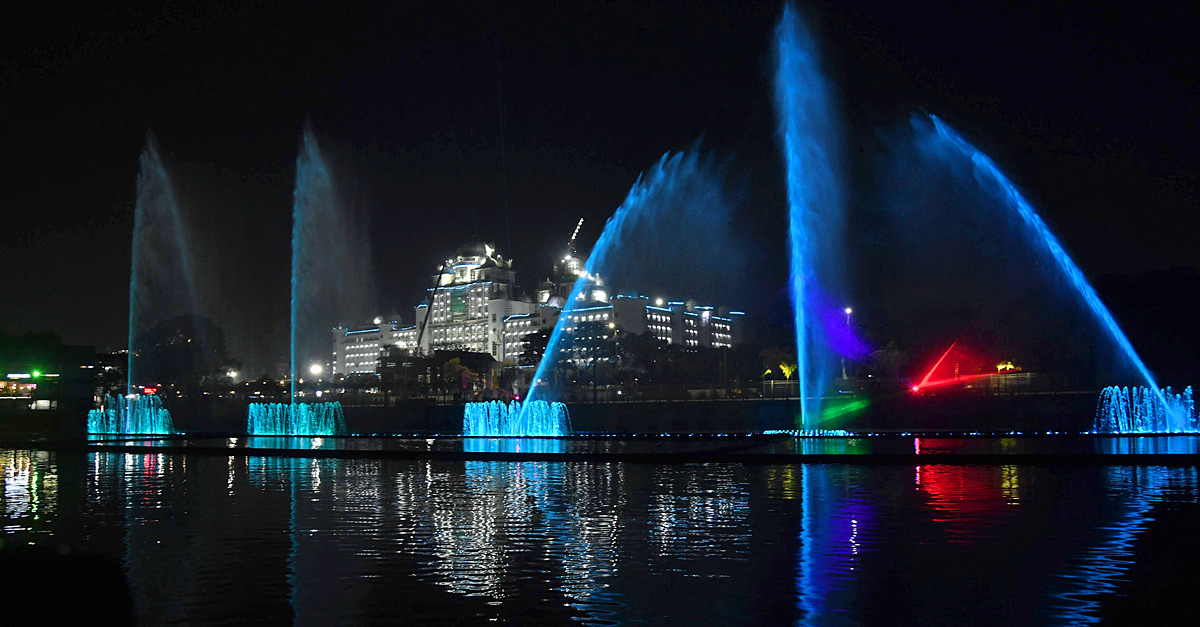 Musical Fountain at Lumbini Park Hyderabad - Sakshi19