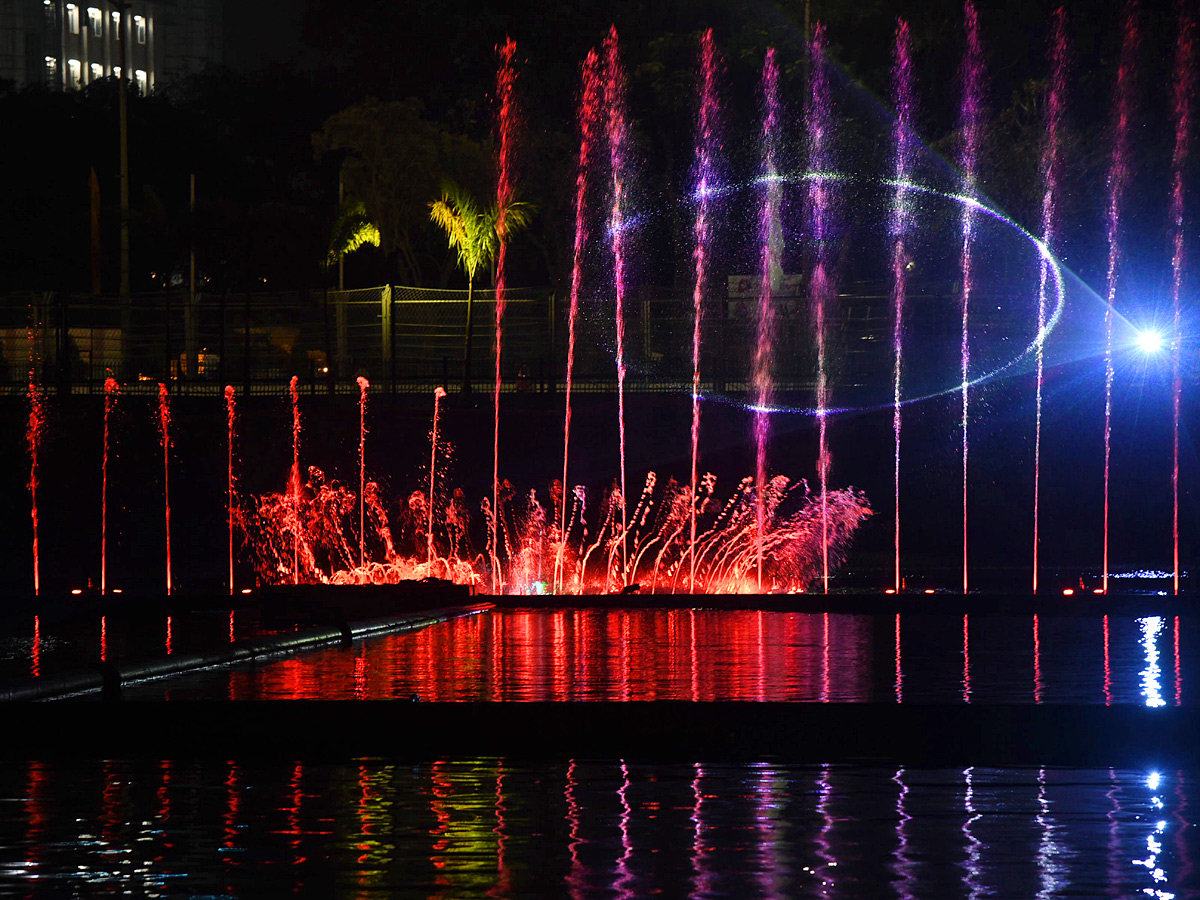 Musical Fountain at Lumbini Park Hyderabad - Sakshi7