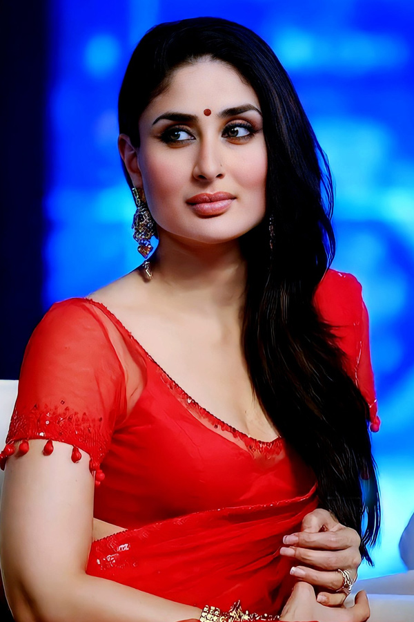 Bollywood Heroine Kareena Kapoor New Photos  - Sakshi10