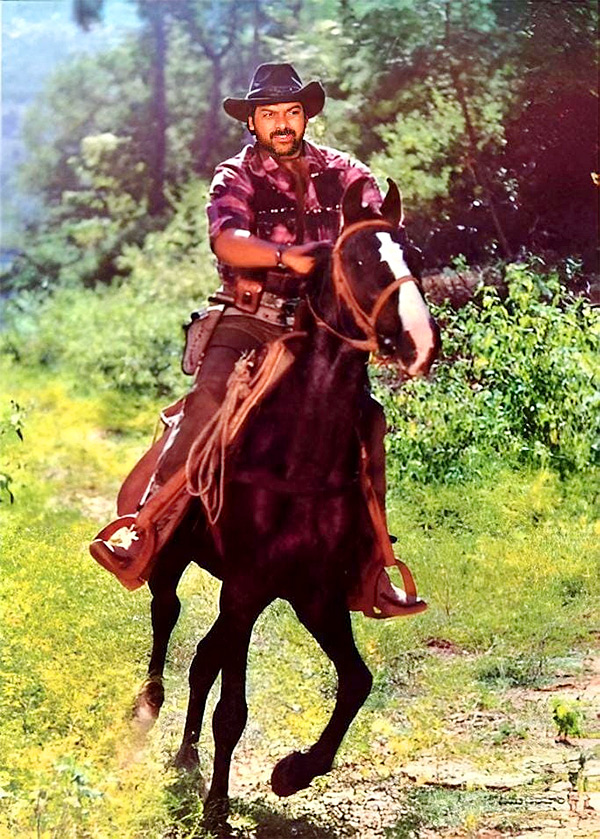 Tollywood Megastar Chiranjeevi Unseen and Rare Images - Sakshi44