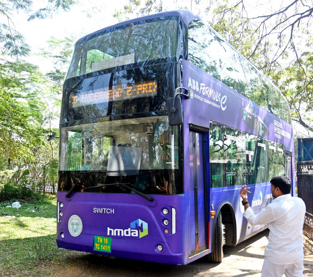 Double Decker buses back on Hyderabad roads - Sakshi2