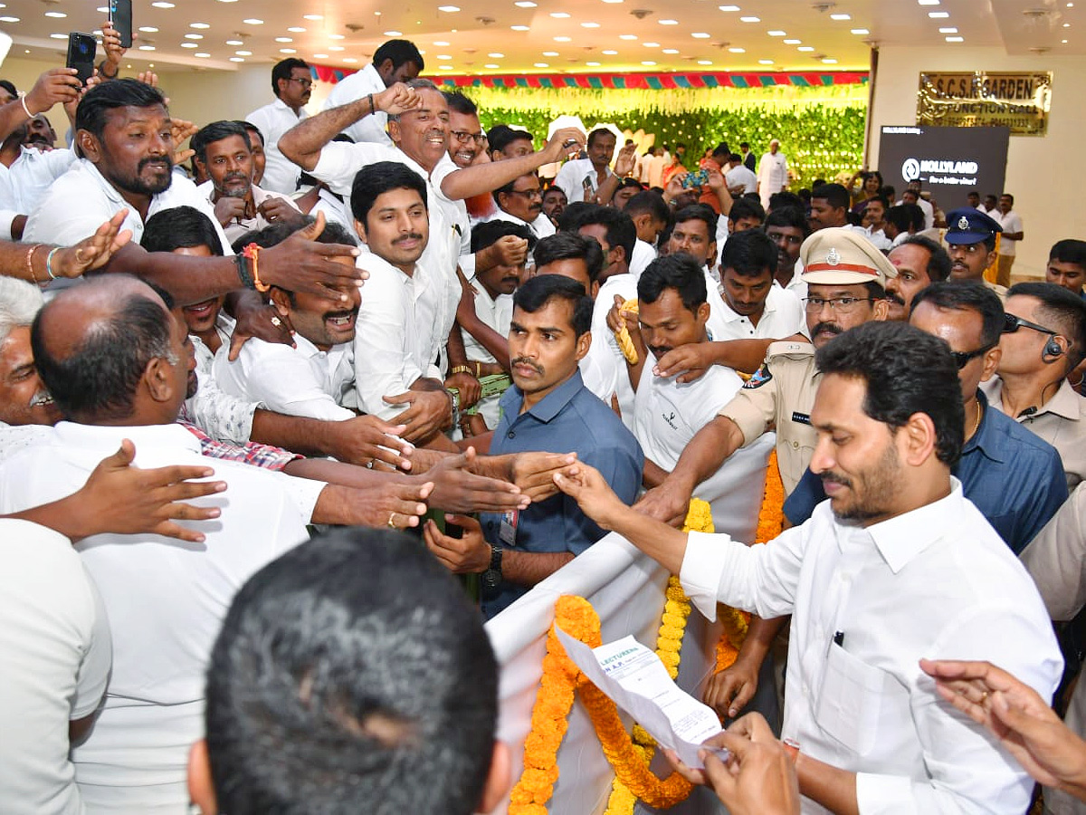 AP CM Jagan Kadapa tour Photos - Sakshi33