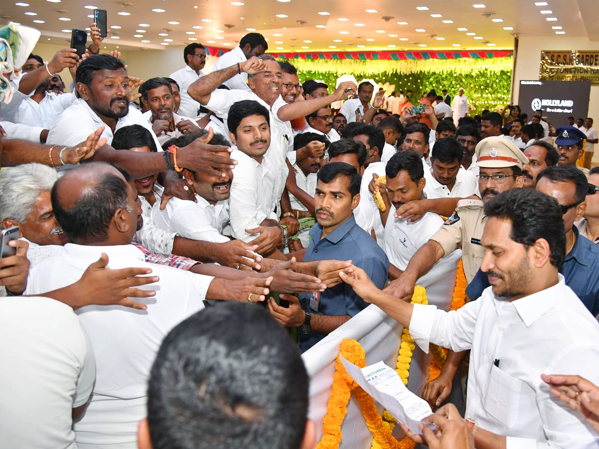 AP CM Jagan Kadapa tour Photos - Sakshi34