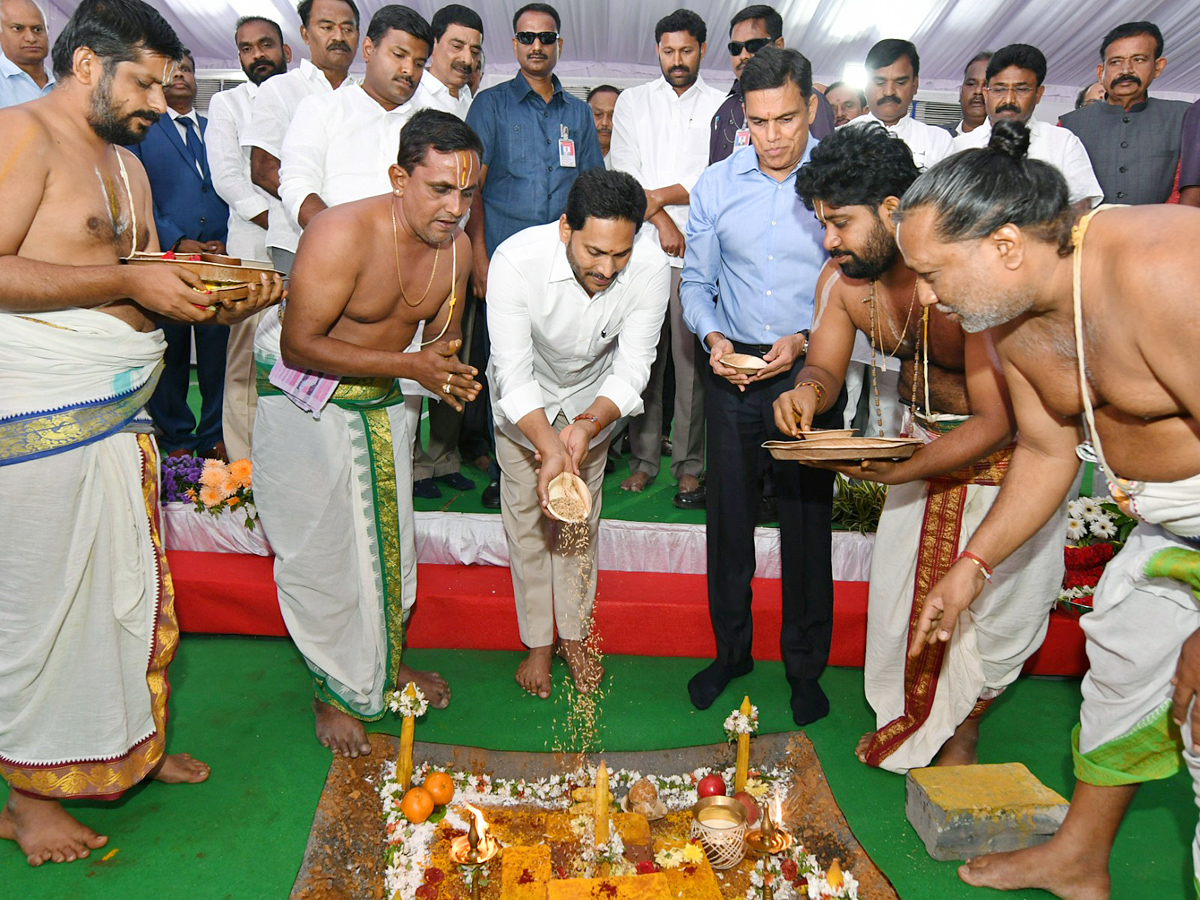 AP CM Jagan Kadapa tour Photos - Sakshi1