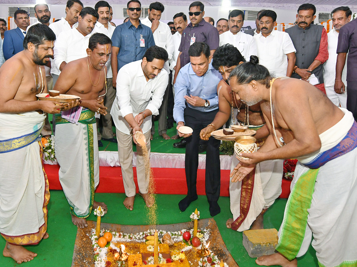 AP CM Jagan Kadapa tour Photos - Sakshi22