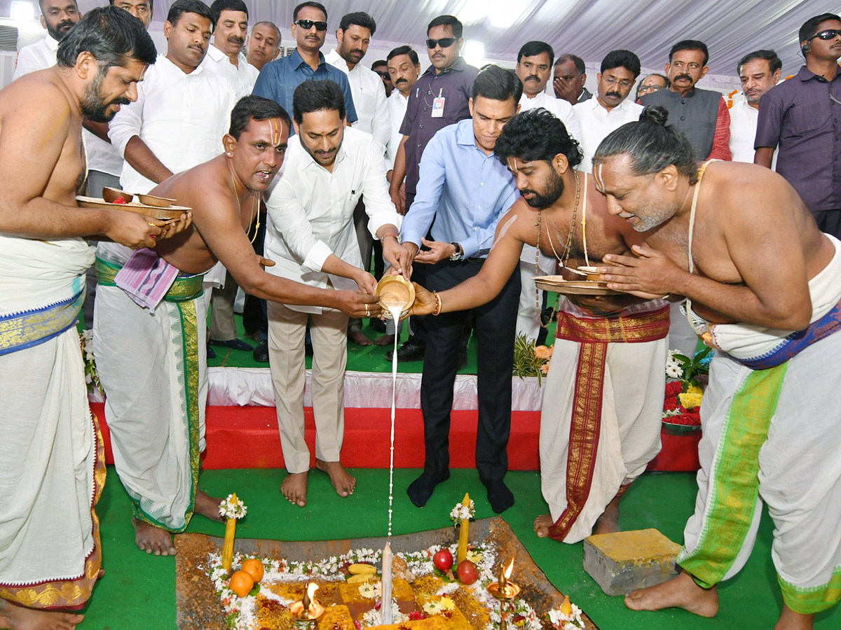 AP CM Jagan Kadapa tour Photos - Sakshi5