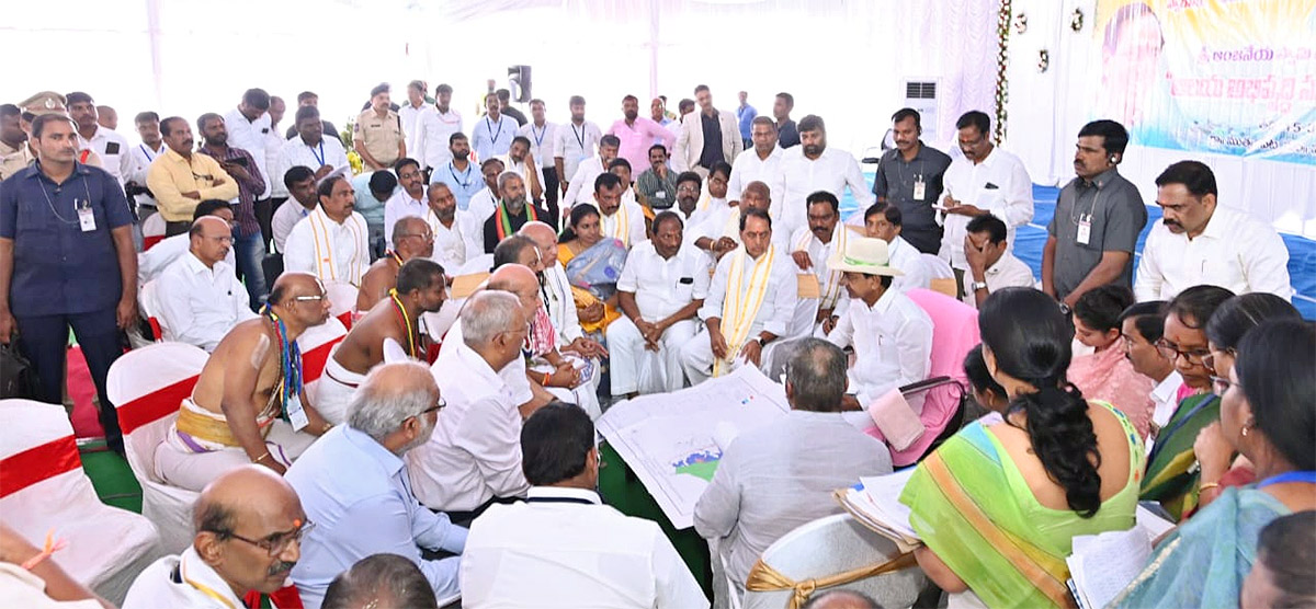 KCR Visits Kondagattu Anjaneyaswamy Temple Photos - Sakshi20