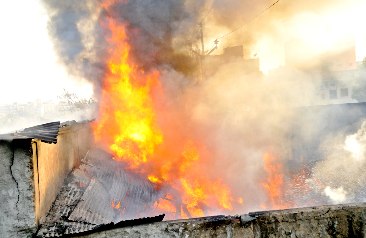 Fire Accident at PuranaPool In A Furniture Godown  - Sakshi3