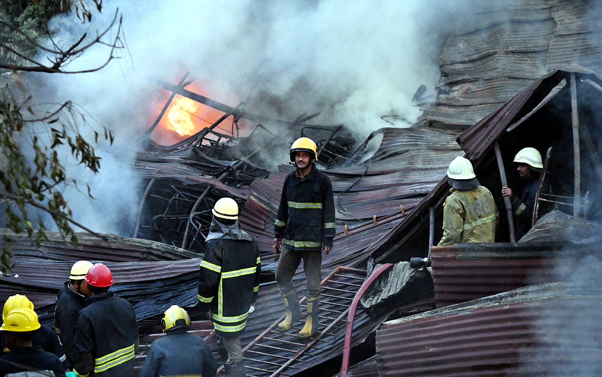 Fire Accident at PuranaPool In A Furniture Godown  - Sakshi16