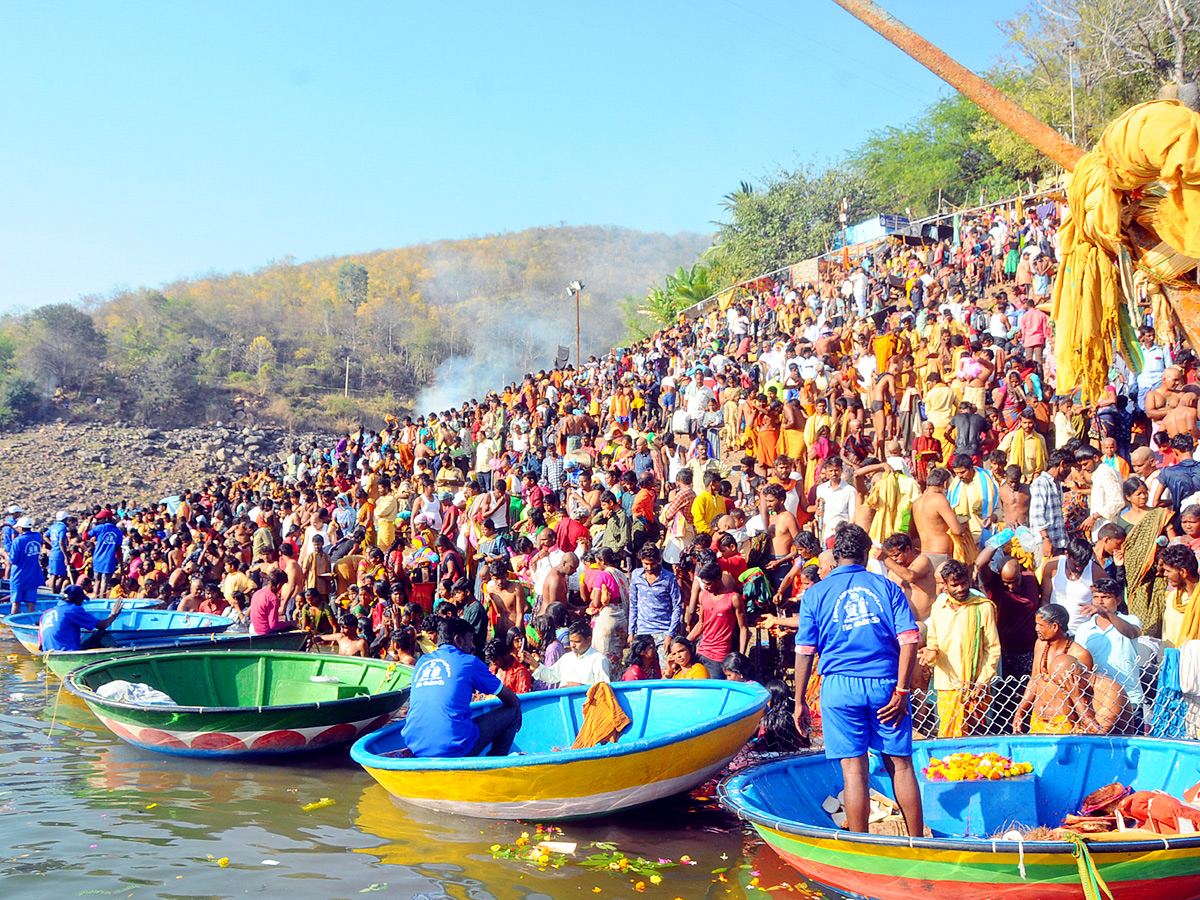 Maha Shivaratri Celebrations at Srisailam Photos - Sakshi21