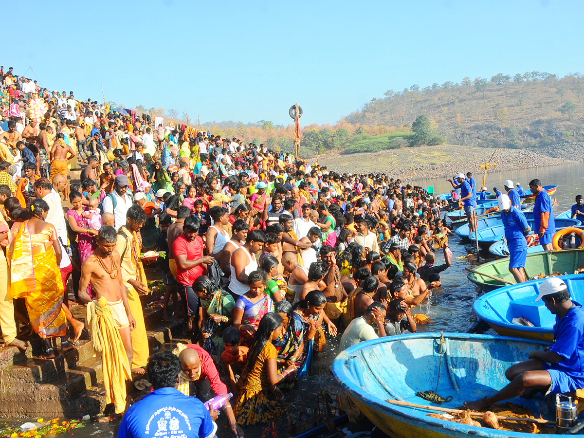 Maha Shivaratri Celebrations at Srisailam Photos - Sakshi24