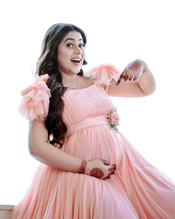 Actress Poorna Baby Bump Photoshoot - Sakshi18