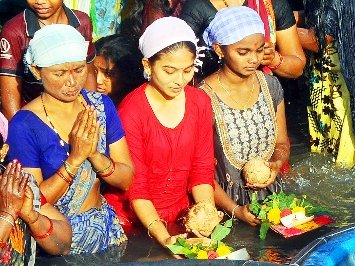 Shivaratri celebrations In Srisailam Photo Gallery - Sakshi12