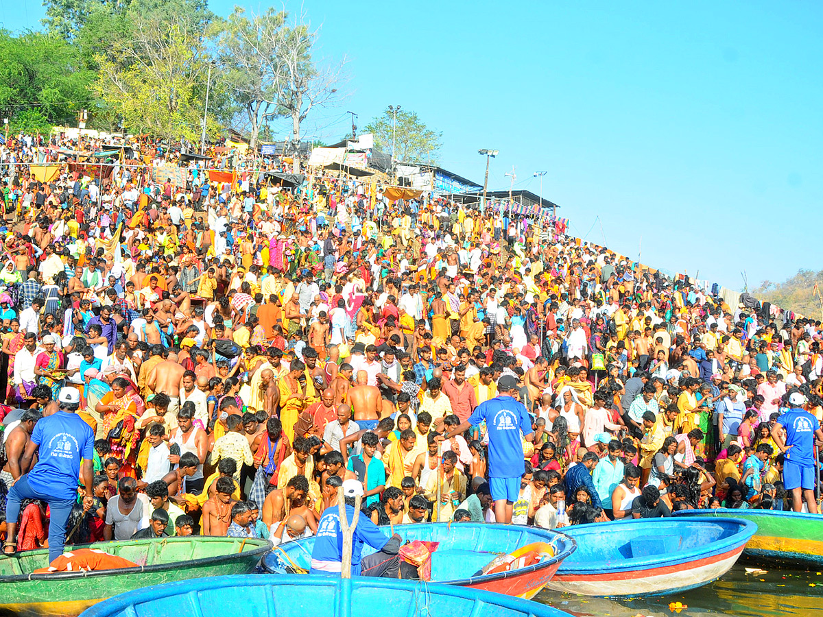 Shivaratri celebrations In Srisailam Photo Gallery - Sakshi14