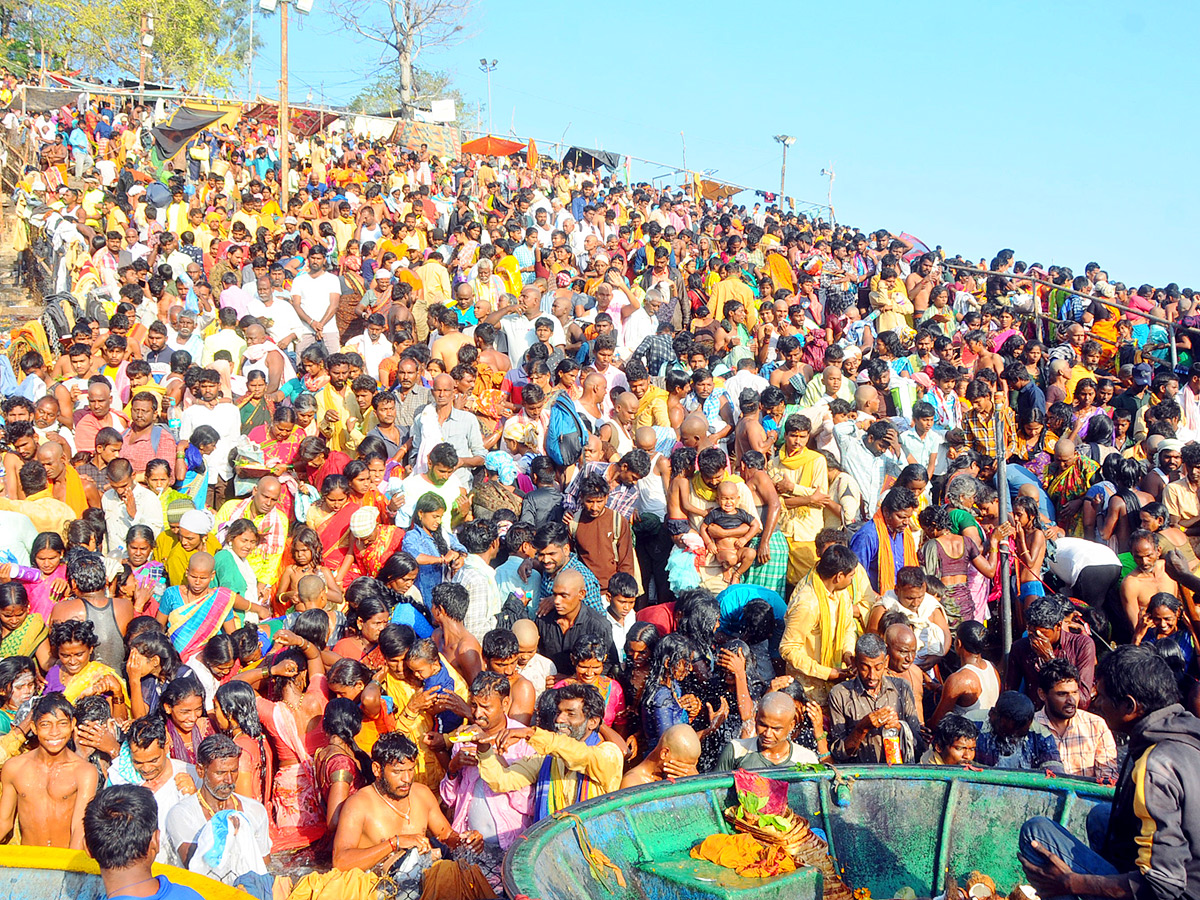 Shivaratri celebrations In Srisailam Photo Gallery - Sakshi16