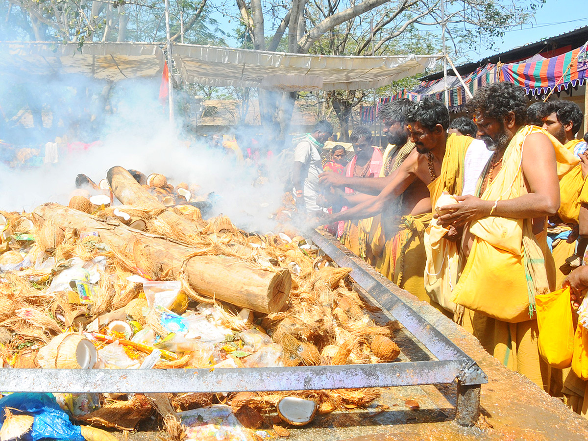 Shivaratri celebrations In Srisailam Photo Gallery - Sakshi5