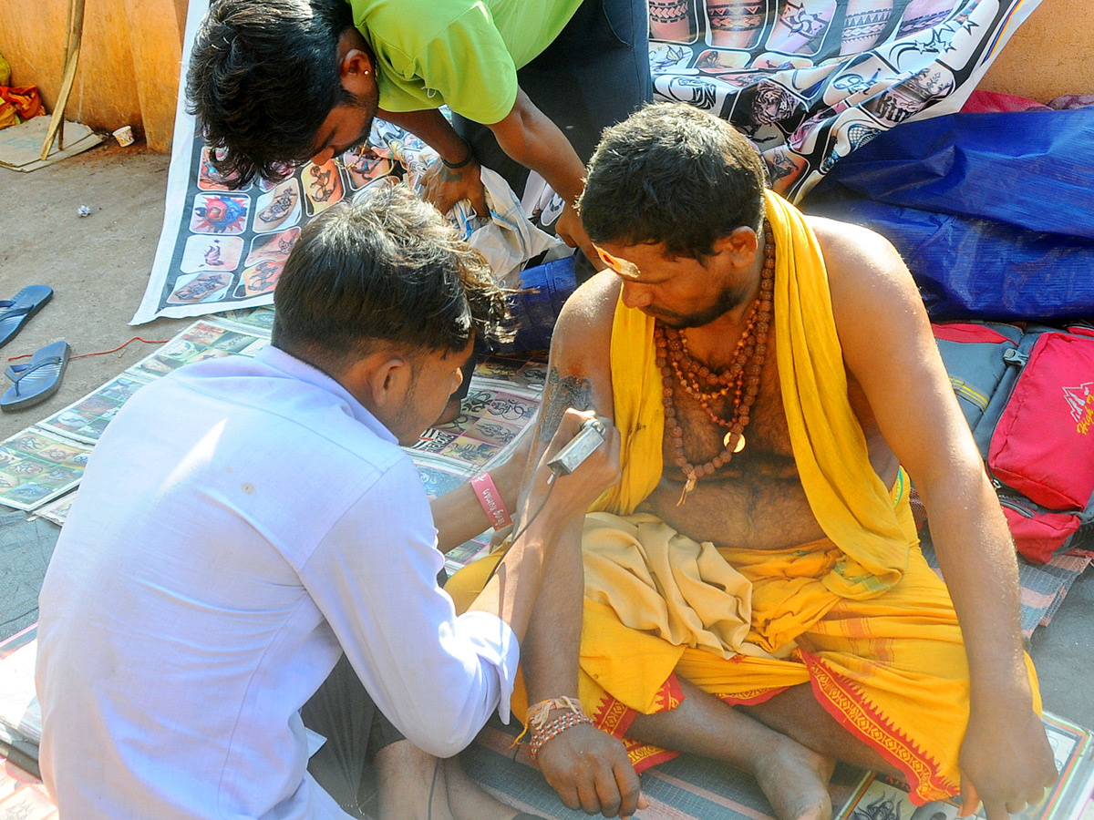 Shivaratri celebrations In Srisailam Photo Gallery - Sakshi10