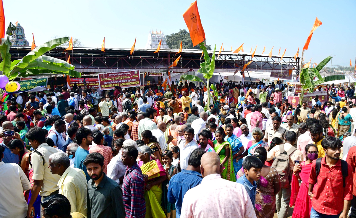 Maha Shivaratri Brahmotsavalu in Srikalahasti  - Sakshi13