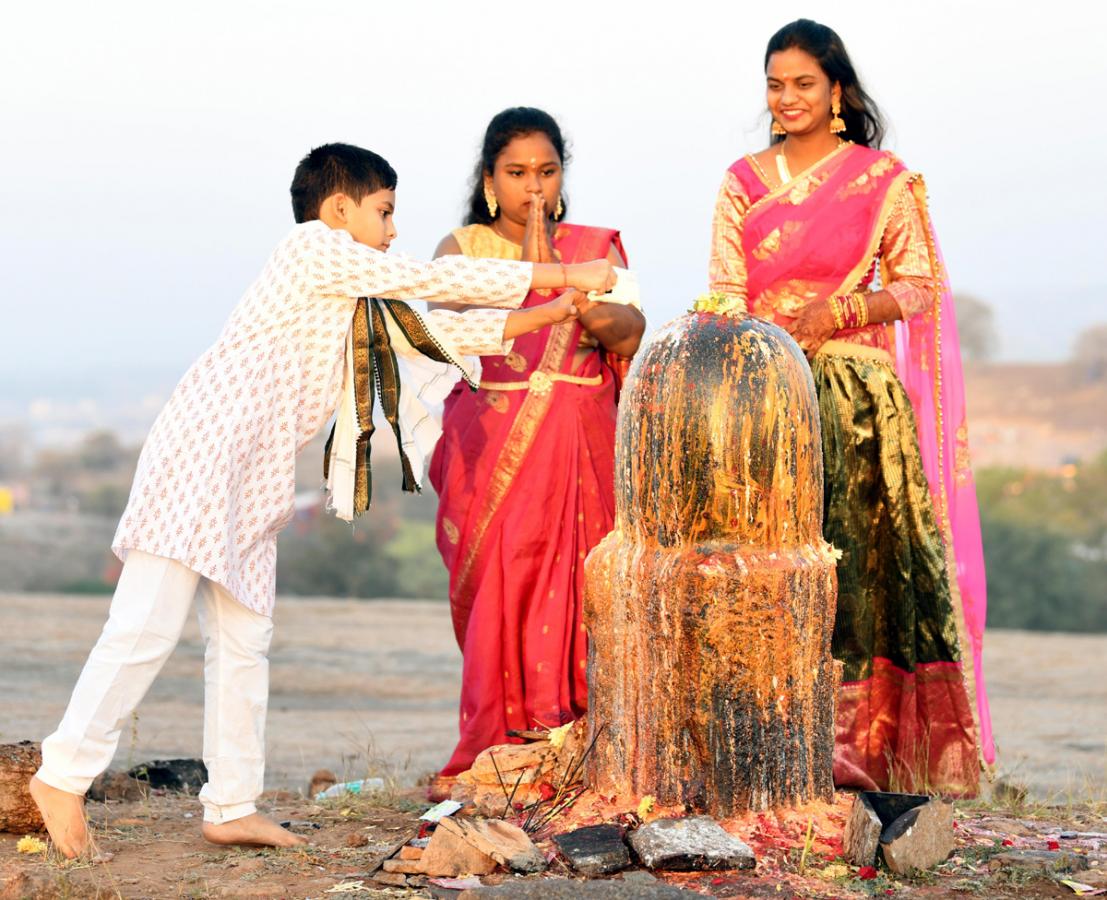 Keesaragutta Ramalingeswara Swamy Temple Mahashivratri Celebrations - Sakshi3