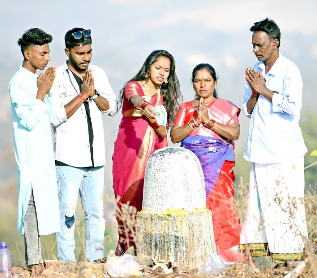 Keesaragutta Ramalingeswara Swamy Temple Mahashivratri Celebrations - Sakshi9