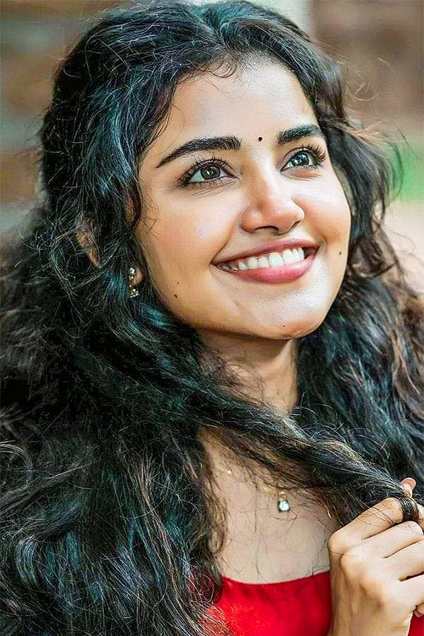 HBD Anupama Parameswaran Pics  - Sakshi9