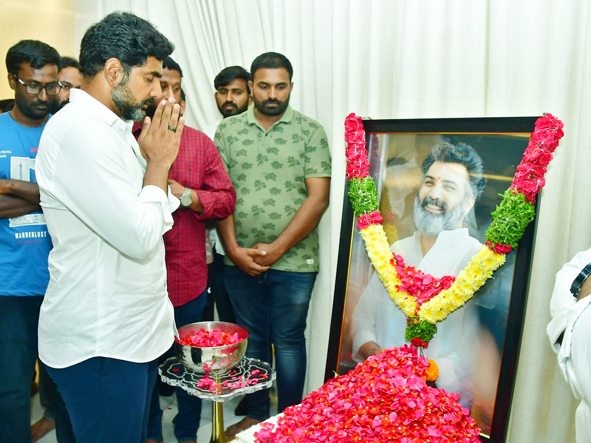 Stars politicians pay last respects to Taraka Ratna Photos - Sakshi34