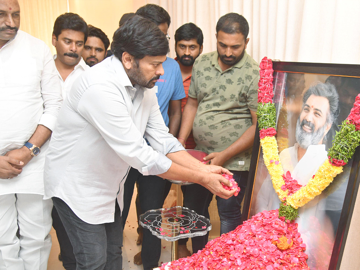 Stars politicians pay last respects to Taraka Ratna Photos - Sakshi42