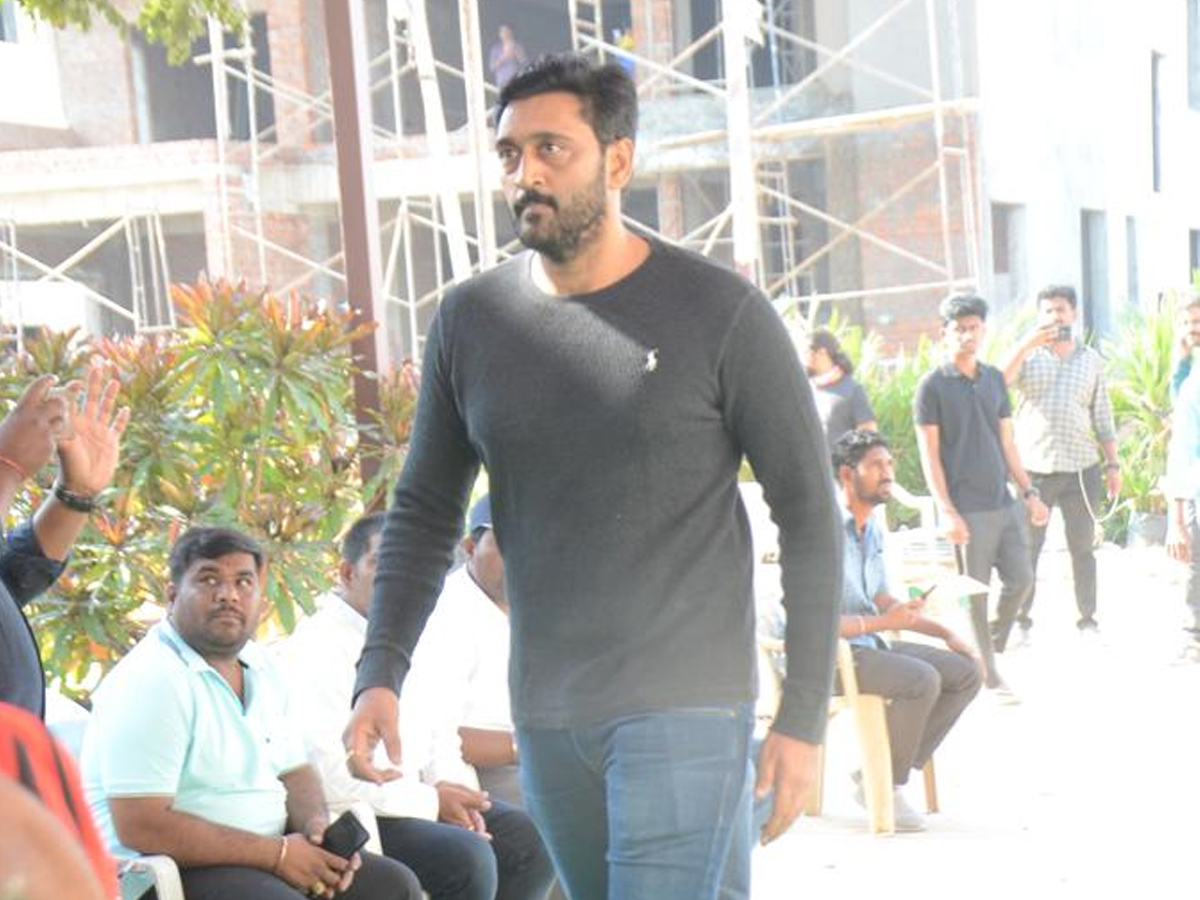 Stars politicians pay last respects to Taraka Ratna Photos - Sakshi46