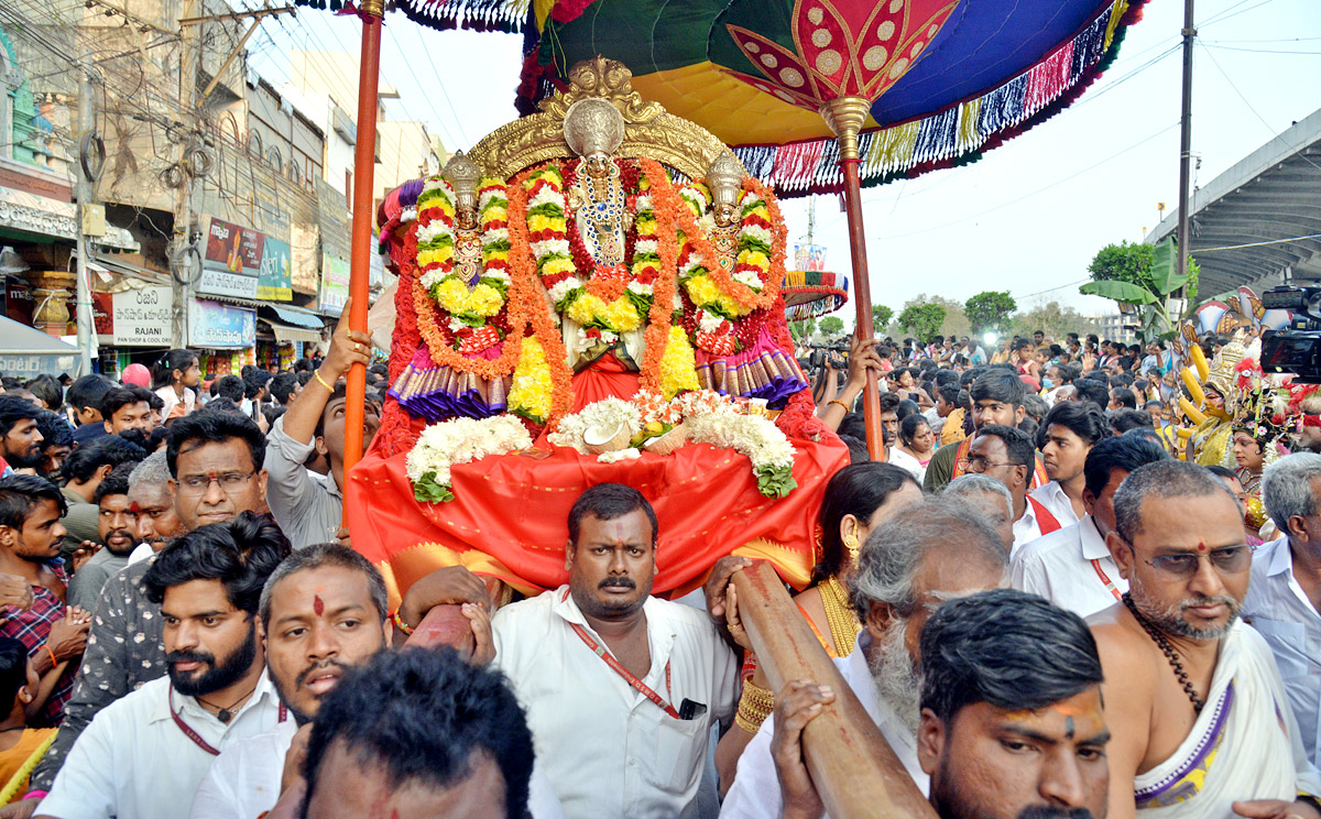 Vijayawada One Town Radhotsavam - Sakshi1