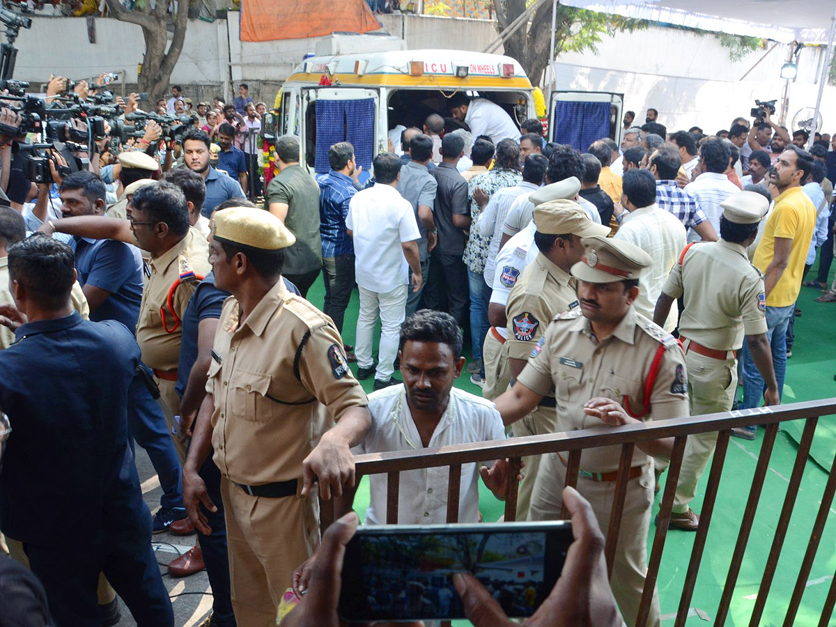  Taraka Ratna Funeral Photos - Sakshi13