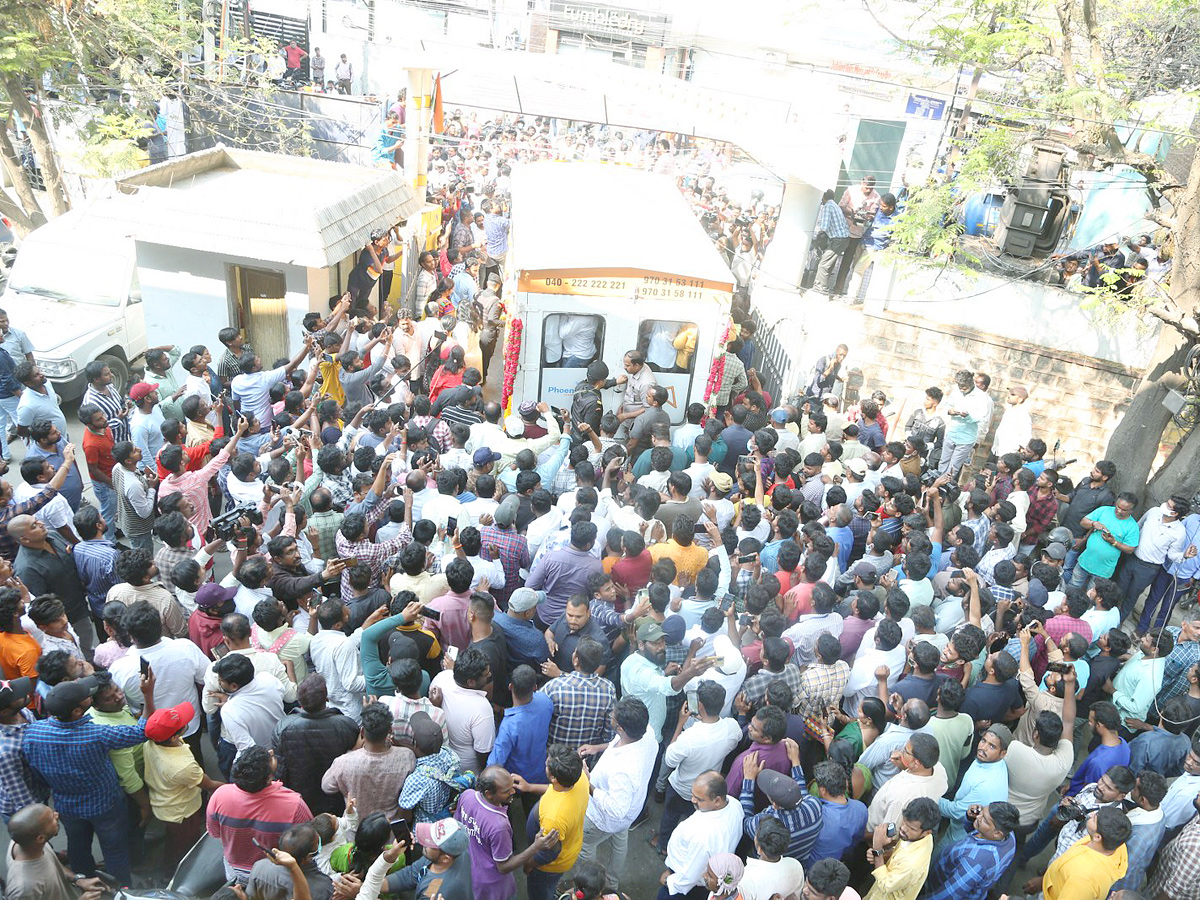  Taraka Ratna Funeral Photos - Sakshi14